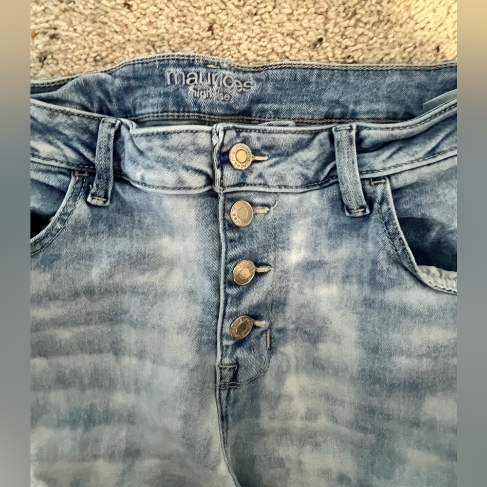 Women’s Maurice’s light wash jeans L large short button up distressed - Picture 6 of 10